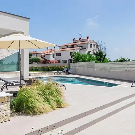Annie Comfortable Holiday Villa Porec