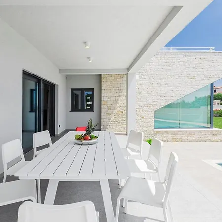 Annie Comfortable Holiday Villa Porec