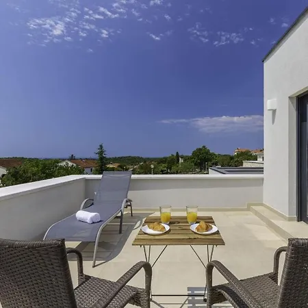 Annie Comfortable Holiday Villa *