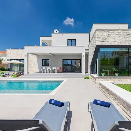 Annie Comfortable Holiday Villa Porec